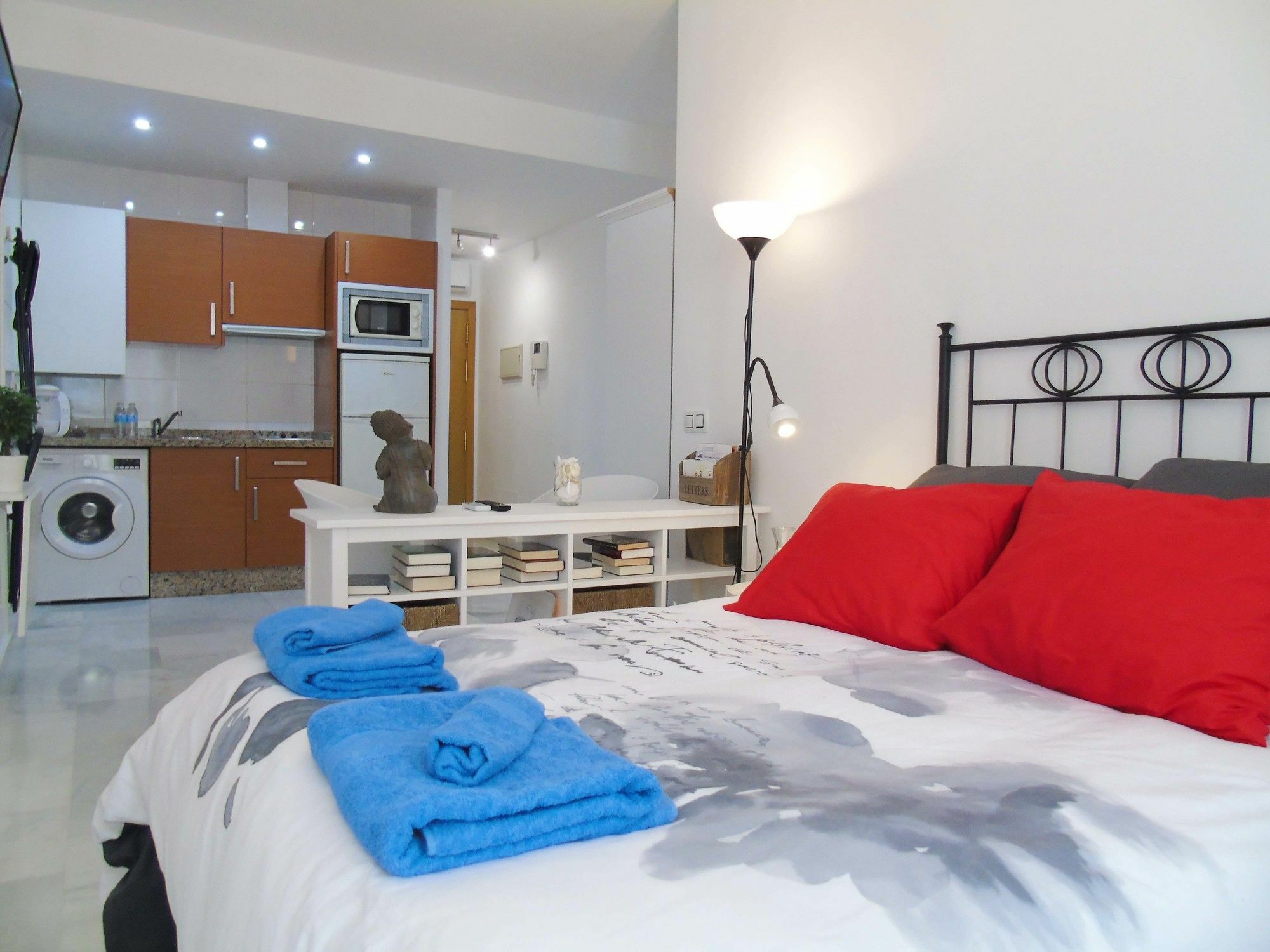 Апартаменты A&N Loft Picasso Малага Экстерьер фото